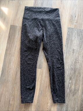 lululemon athletica Wunder Train, Sz 8